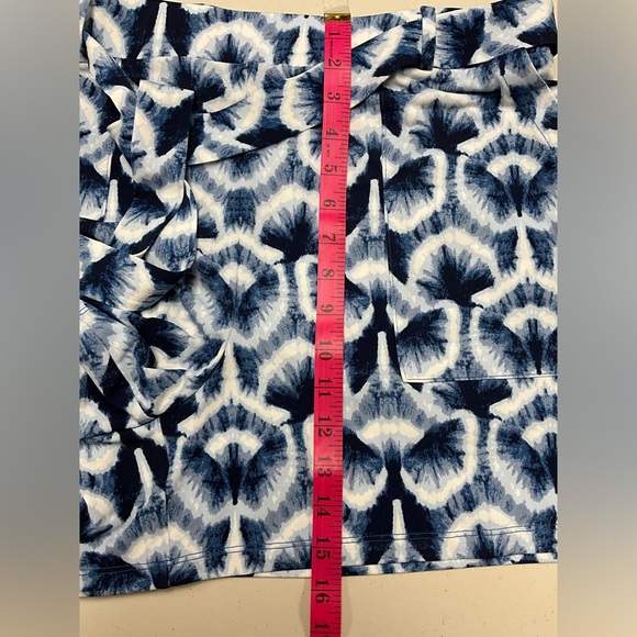 High-Rise Matte Jersey Shorts - Picture 8 of 9